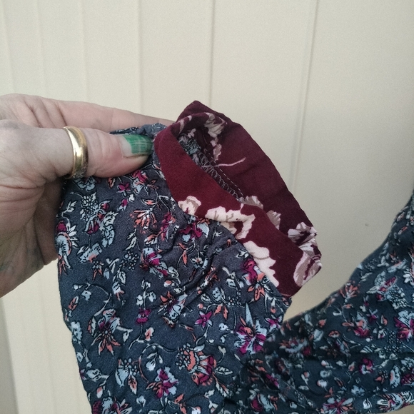 Hem & thread top - Picture 4 of 6